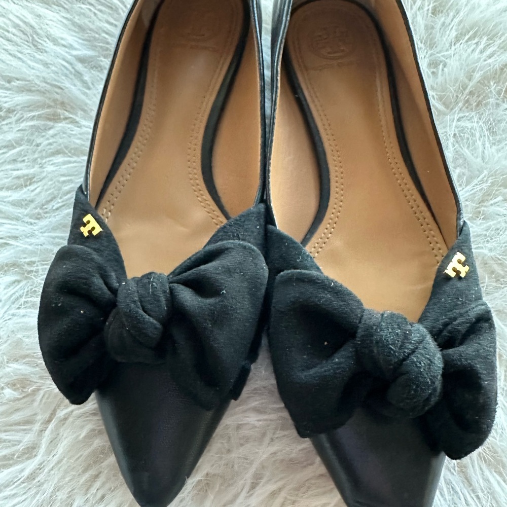 Tory Burch Eleanor size 7 Black Flats with Bow Accent pointy toe suede - Picture 6 of 16
